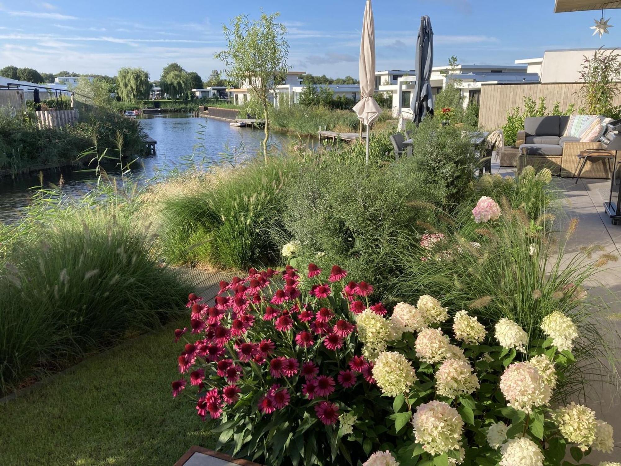 Family Villa With Garden And Jetty Zeewolde Eksteriør billede