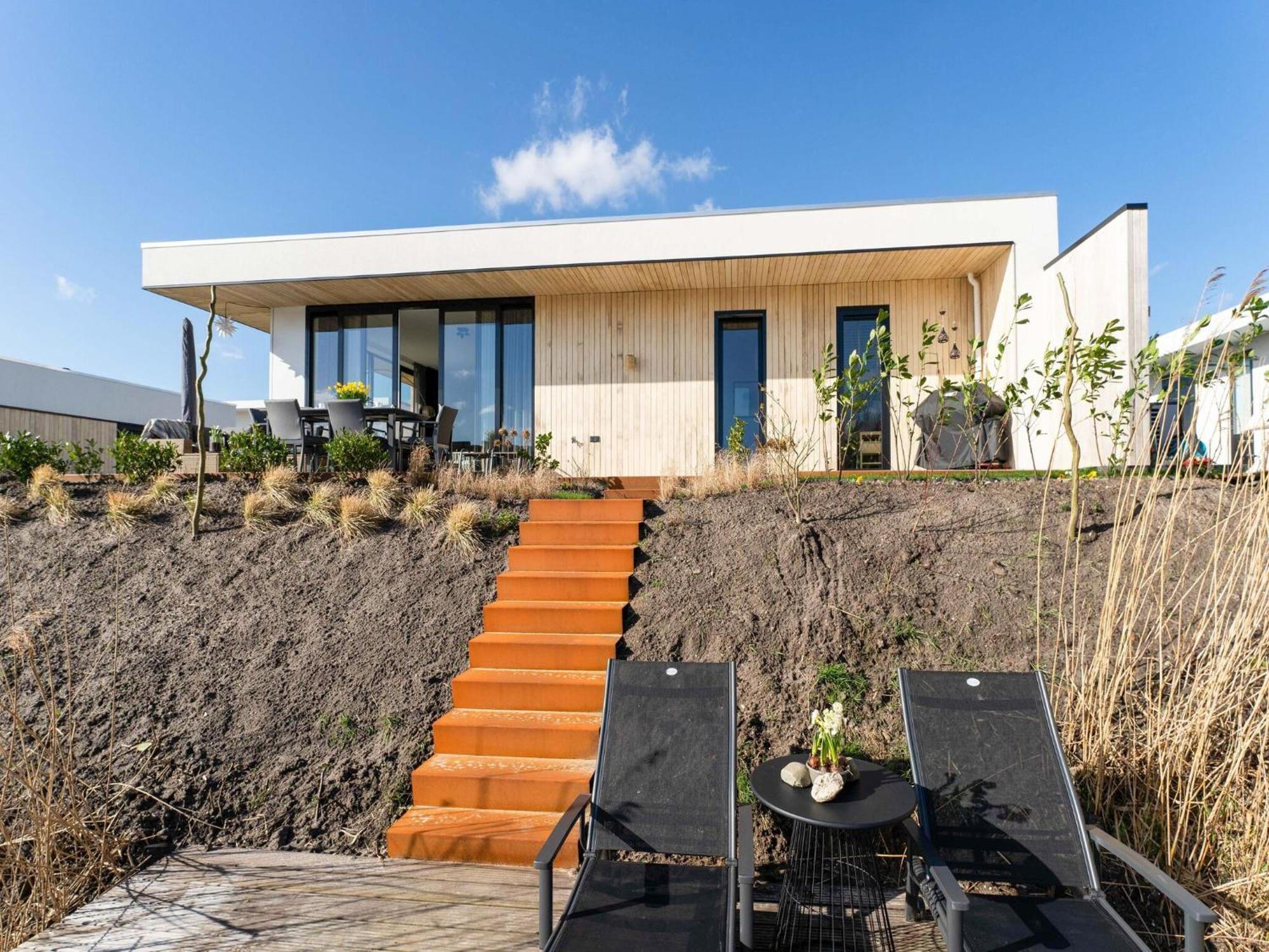 Family Villa With Garden And Jetty Zeewolde Eksteriør billede